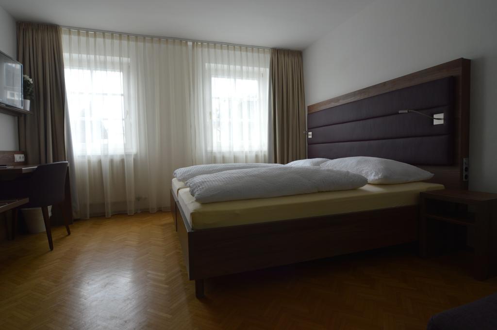 Pension Elisabeth - Rooms & Apartments Salzburg Eksteriør billede